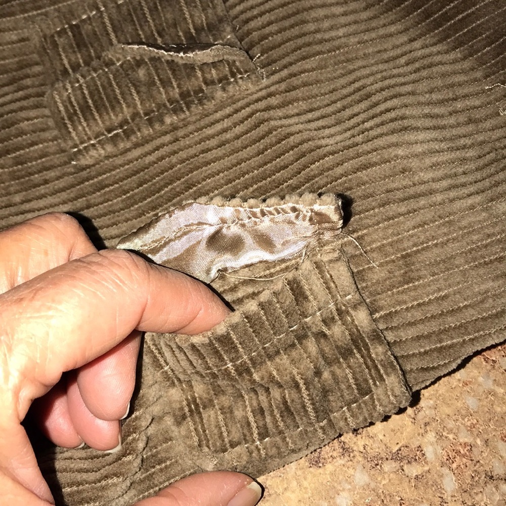 Small Doggie Coat - Picture 3 of 10